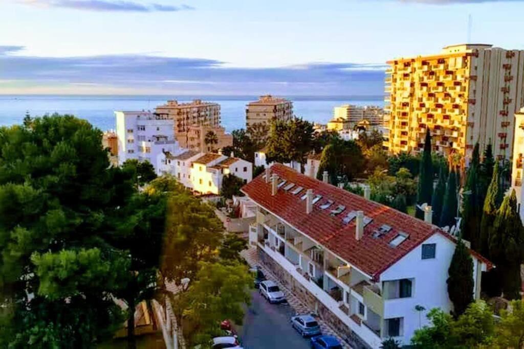 Beautiful Sea Views Cozy Apartment 350 M From Beach Benalmadena Luaran gambar