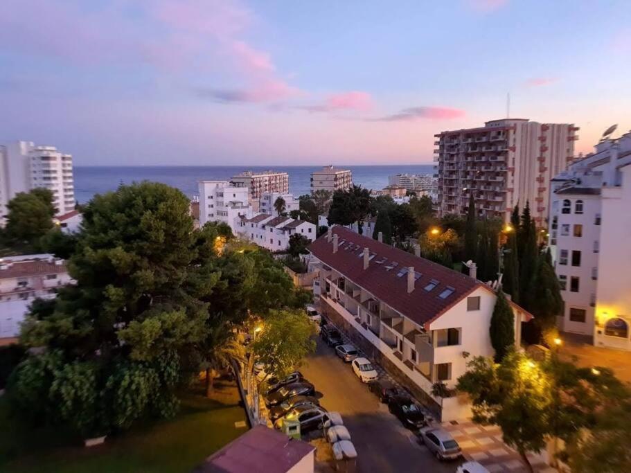 Beautiful Sea Views Cozy Apartment 350 M From Beach Benalmadena Luaran gambar