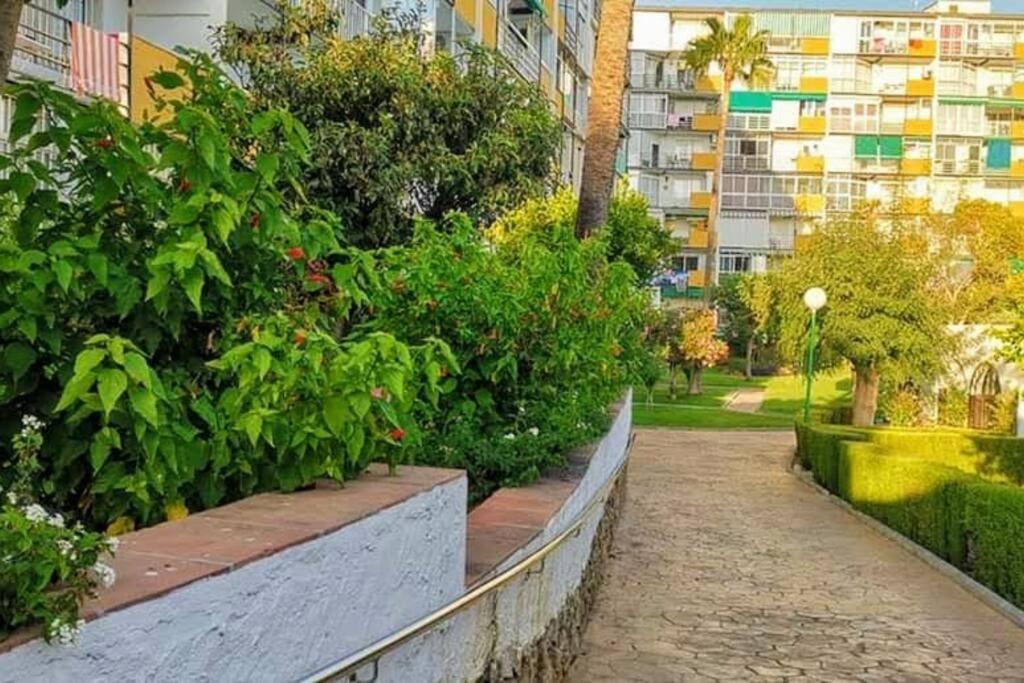 Beautiful Sea Views Cozy Apartment 350 M From Beach Benalmadena Luaran gambar