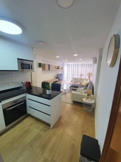 Beautiful Sea Views Cozy Apartment 350 M From Beach Benalmadena Luaran gambar