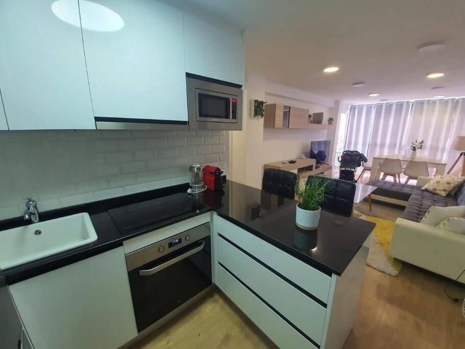 Beautiful Sea Views Cozy Apartment 350 M From Beach Benalmadena Luaran gambar