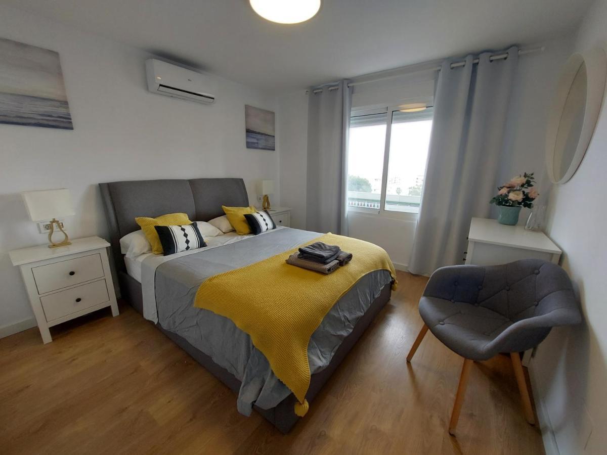Beautiful Sea Views Cozy Apartment 350 M From Beach Benalmadena Luaran gambar